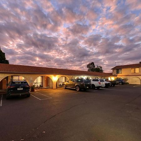 Forest Lodge Motor Inn&Restaurant Dubbo Exterior foto